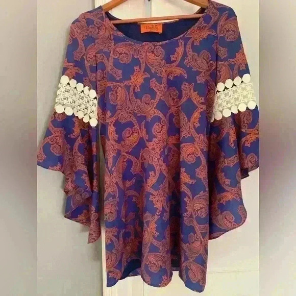 Voom Womens XS Scoop Neck Bell Sleeve Tunic Top Blue Knit Print Hippie Boho - Picture 5 of 14